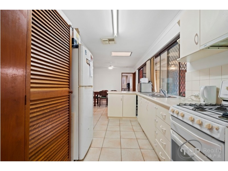 15 Glencairn Way, Parkwood WA 6147