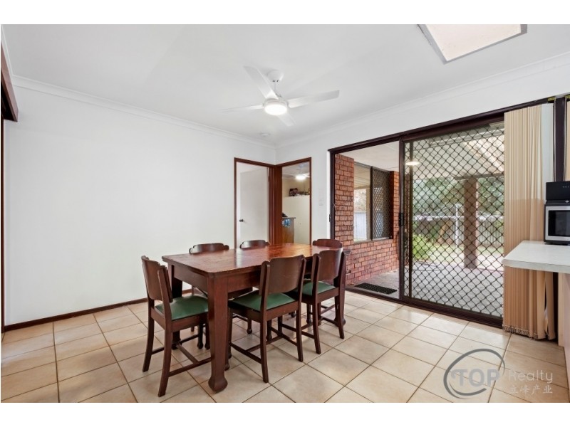 15 Glencairn Way, Parkwood WA 6147