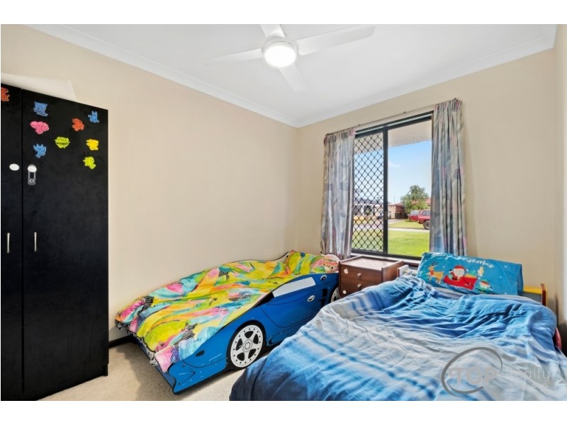 15 Glencairn Way, Parkwood WA 6147