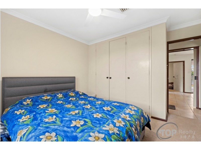 15 Glencairn Way, Parkwood WA 6147