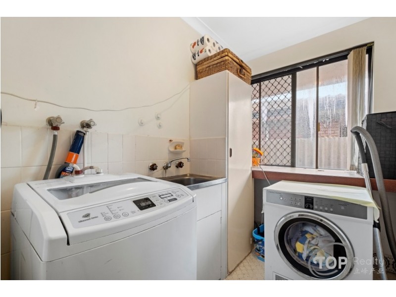 15 Glencairn Way, Parkwood WA 6147