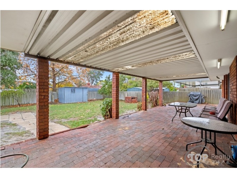 15 Glencairn Way, Parkwood WA 6147