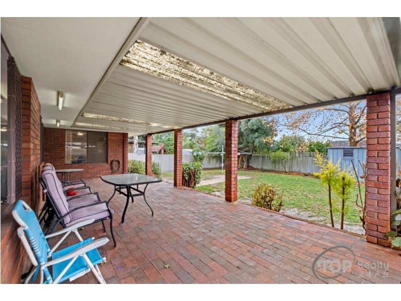 15 Glencairn Way, Parkwood WA 6147