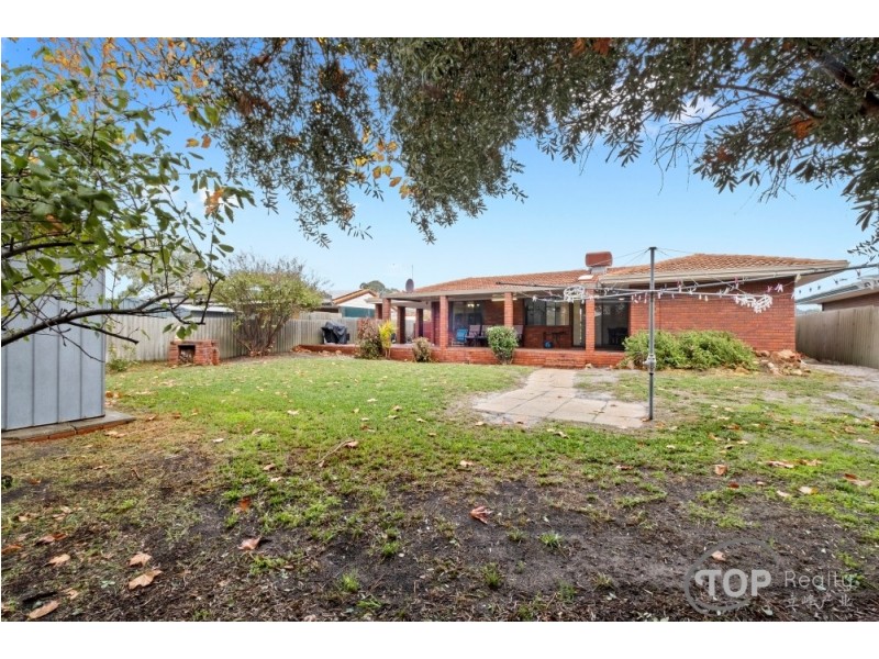 15 Glencairn Way, Parkwood WA 6147