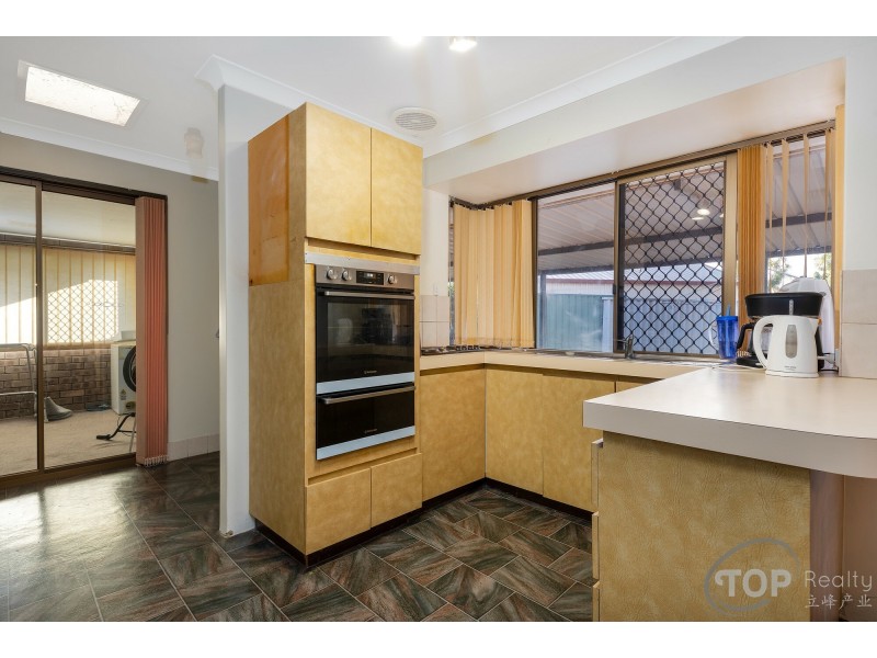 74 Glenbawn Drive, South Lake WA 6164