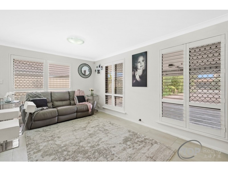 18B Tricourt Grove, Riverton WA 6148