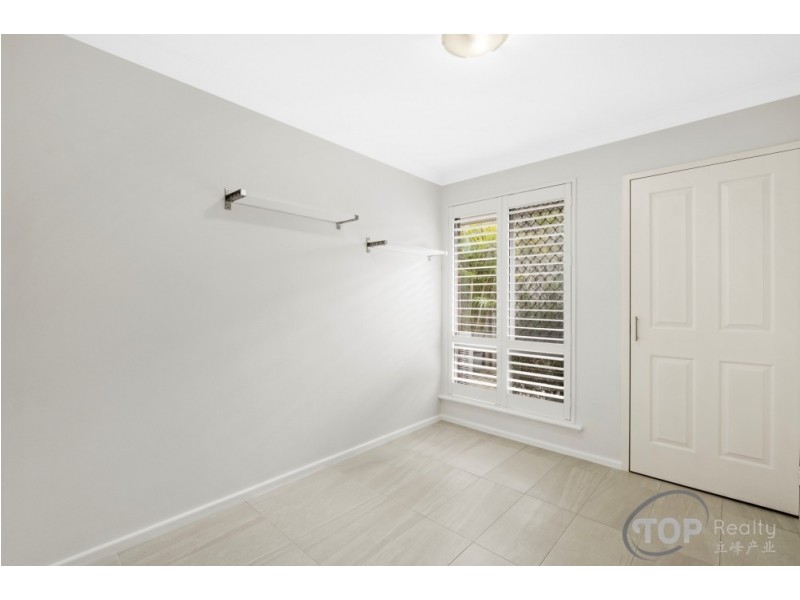 18B Tricourt Grove, Riverton WA 6148