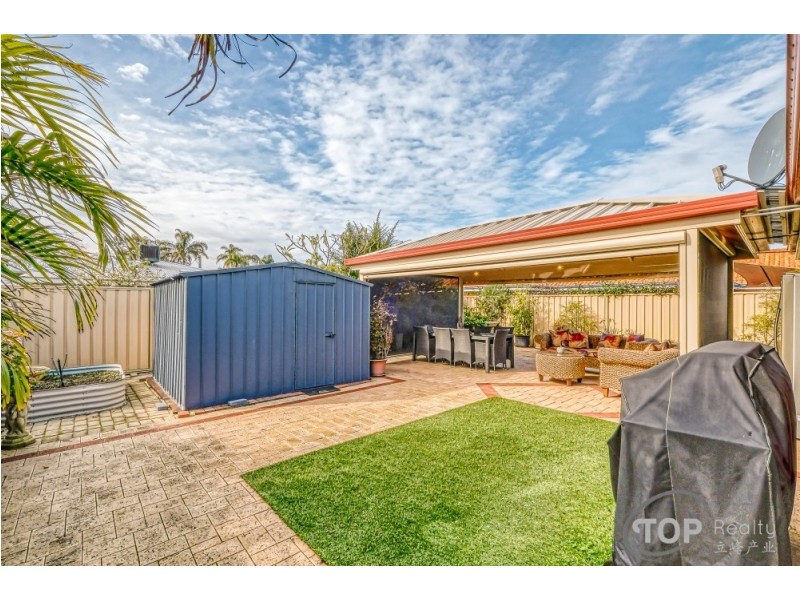 18B Tricourt Grove, Riverton WA 6148