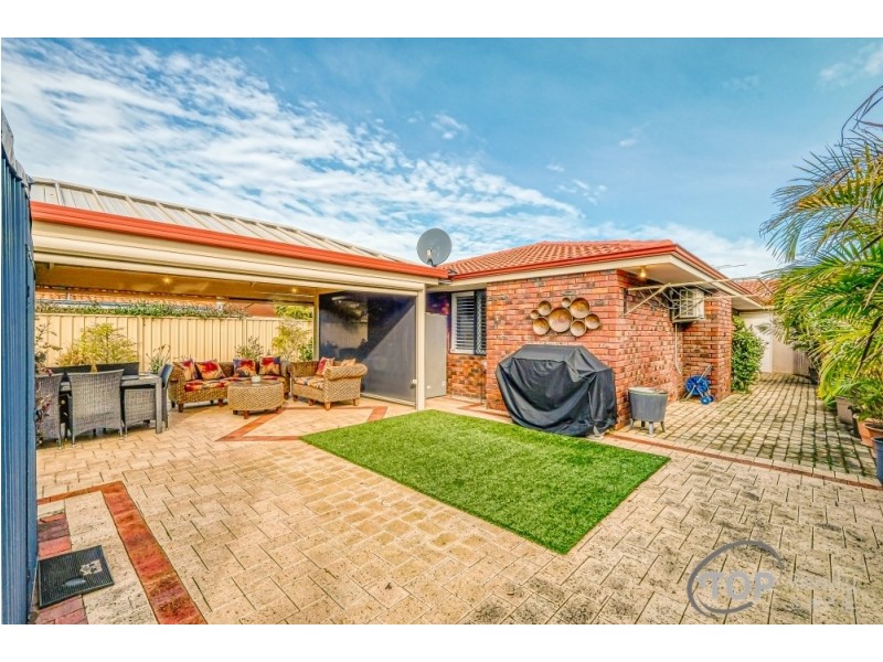 18B Tricourt Grove, Riverton WA 6148
