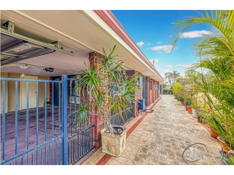 18B Tricourt Grove, Riverton WA 6148