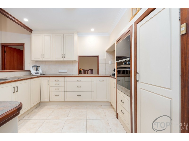 8 Davie Court, Willetton WA 6155