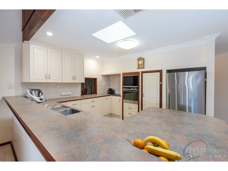 8 Davie Court, Willetton WA 6155