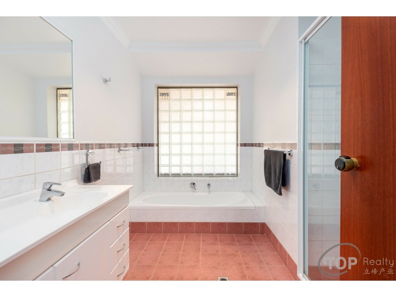 8 Davie Court, Willetton WA 6155