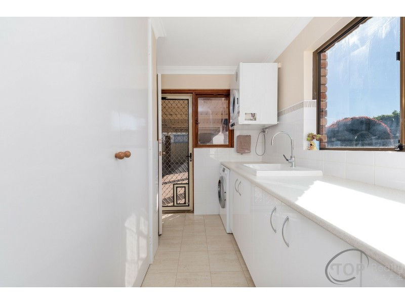 8 Davie Court, Willetton WA 6155