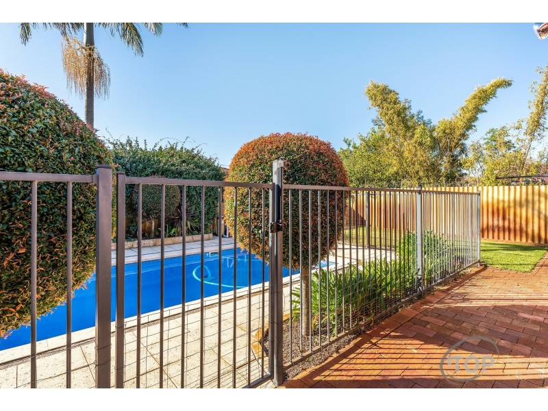 8 Davie Court, Willetton WA 6155