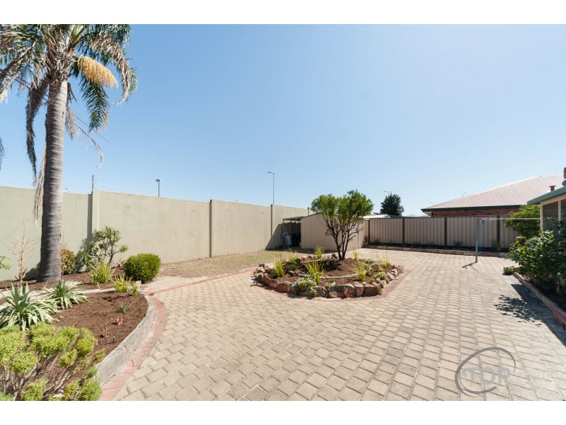 34 Fern Leaf Court, Leeming WA 6149