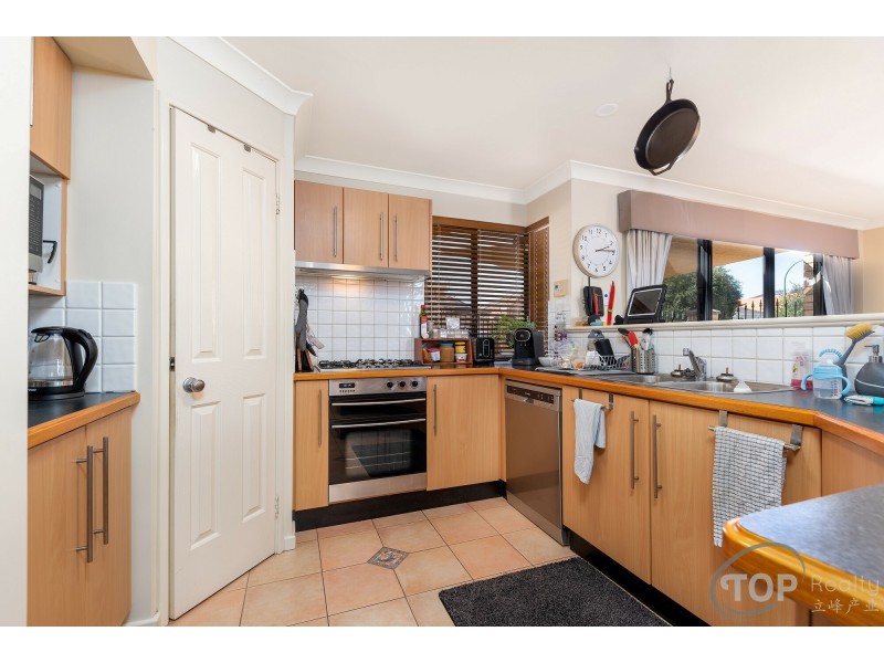 28 Lowan Loop, Karawara WA 6152