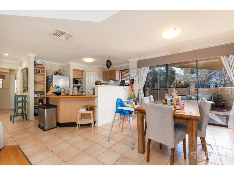 28 Lowan Loop, Karawara WA 6152