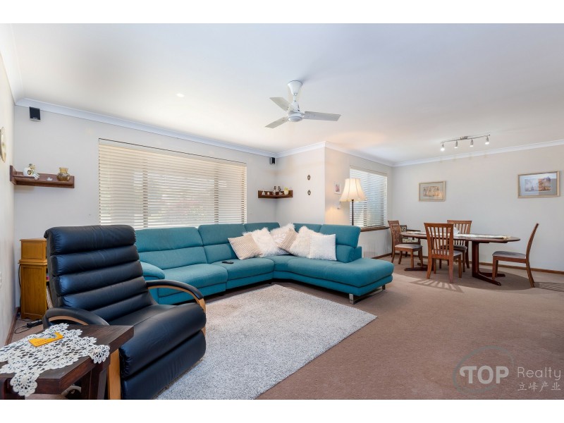 12 Pearson Crescent, Bull Creek WA 6149