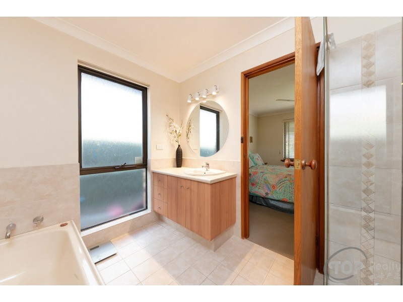 12 Pearson Crescent, Bull Creek WA 6149