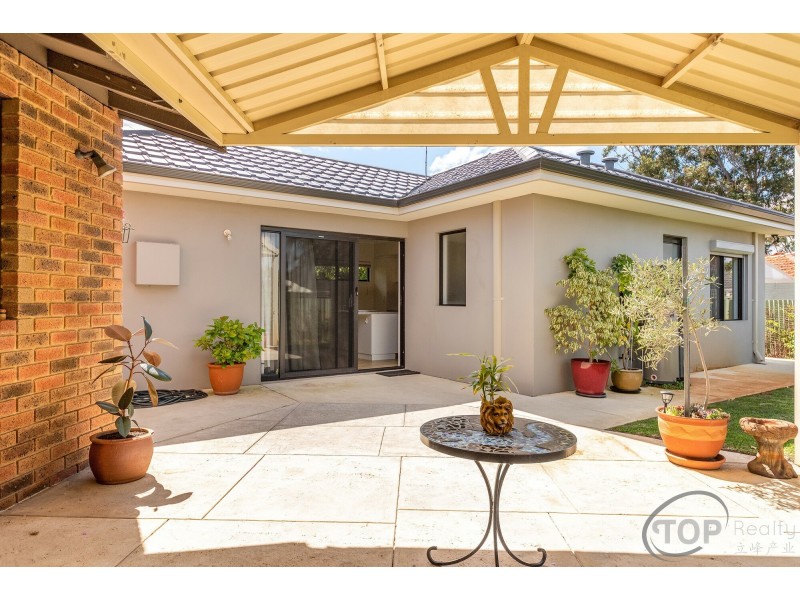 12 Pearson Crescent, Bull Creek WA 6149