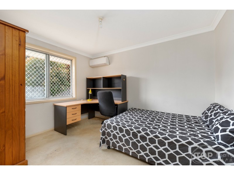 83 Walanna Drive, Karawara WA 6152