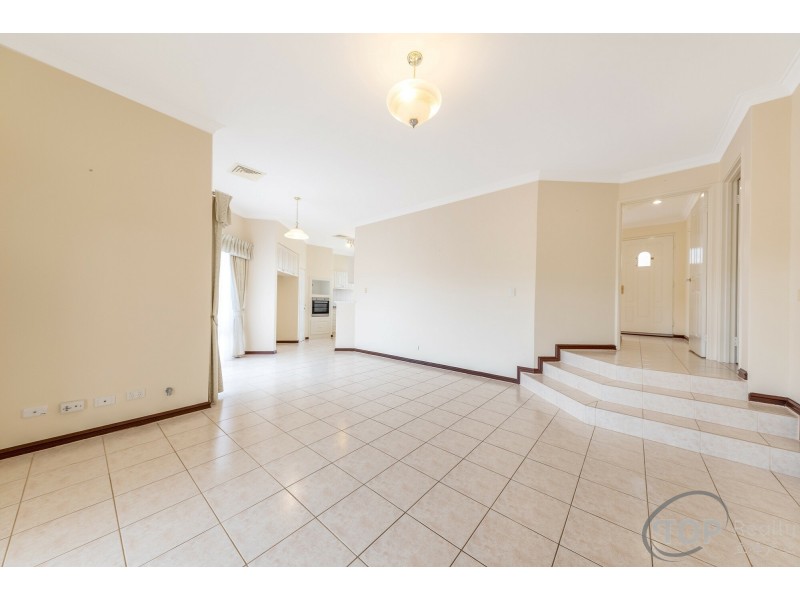 7B Atkinson Gardens, Leeming WA 6149