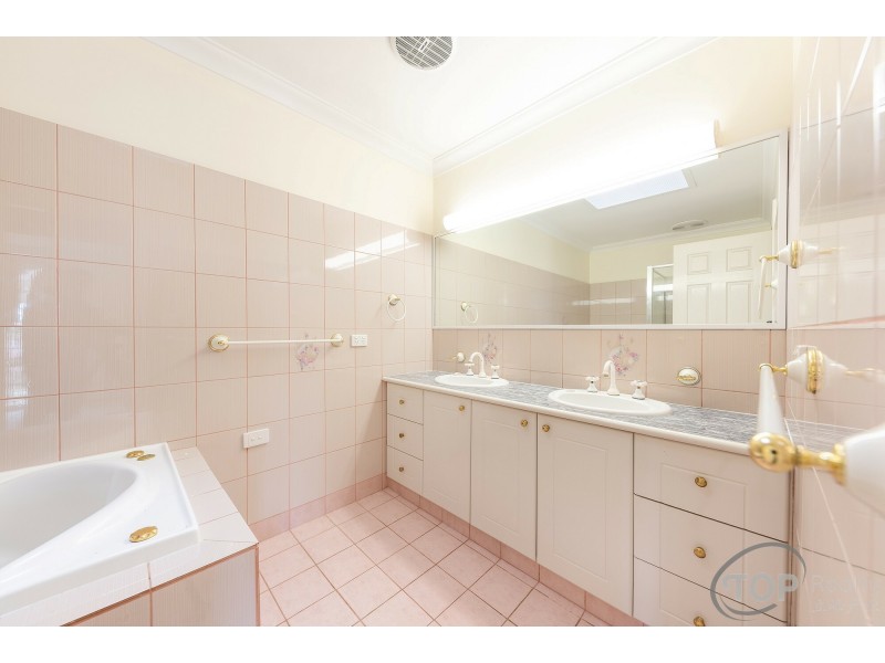 5 Noonan Court, Willetton WA 6155