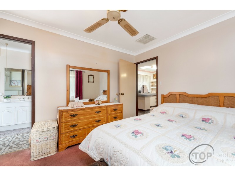 8 Lauri Court, Parkwood WA 6147