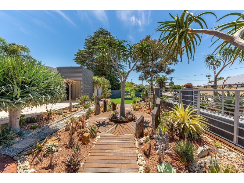 43 Scribbly Gum Square, Willetton WA 6155