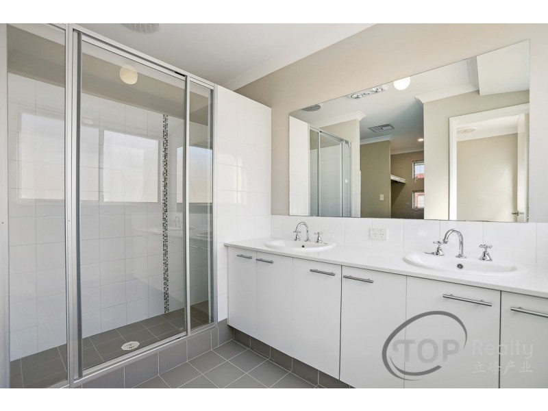 86 Waterfoot Loop, Canning Vale WA 6155