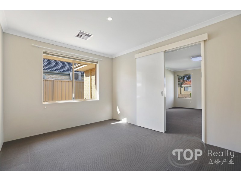 86 Waterfoot Loop, Canning Vale WA 6155