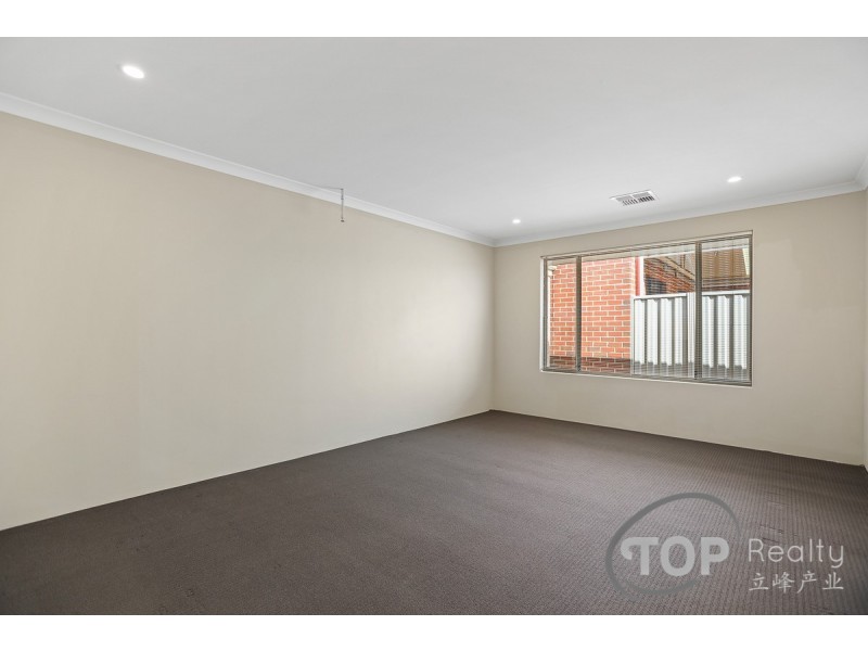 86 Waterfoot Loop, Canning Vale WA 6155