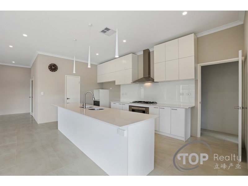 86 Waterfoot Loop, Canning Vale WA 6155