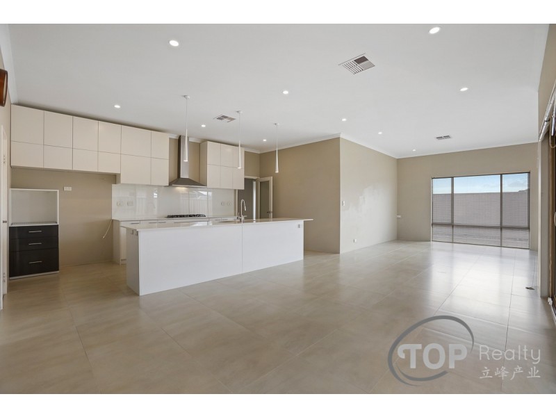 86 Waterfoot Loop, Canning Vale WA 6155