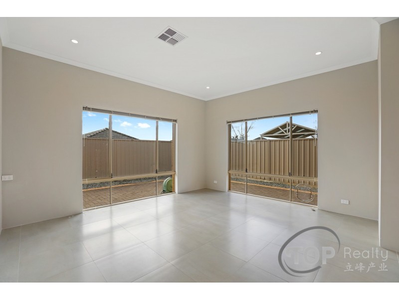 86 Waterfoot Loop, Canning Vale WA 6155