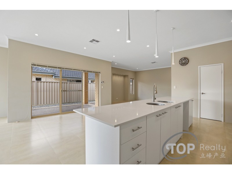 86 Waterfoot Loop, Canning Vale WA 6155