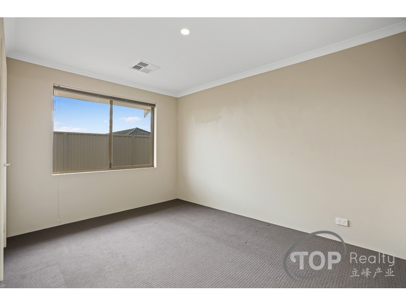 86 Waterfoot Loop, Canning Vale WA 6155