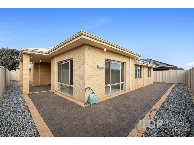 86 Waterfoot Loop, Canning Vale WA 6155