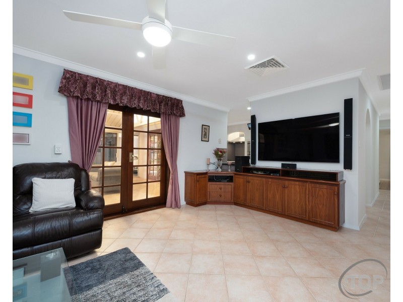 8 Bernera Drive, Willetton WA 6155