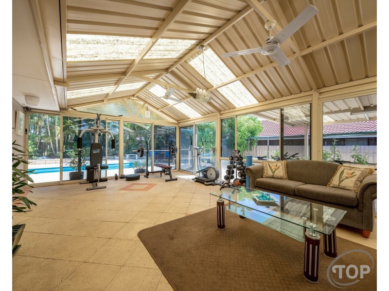 8 Bernera Drive, Willetton WA 6155