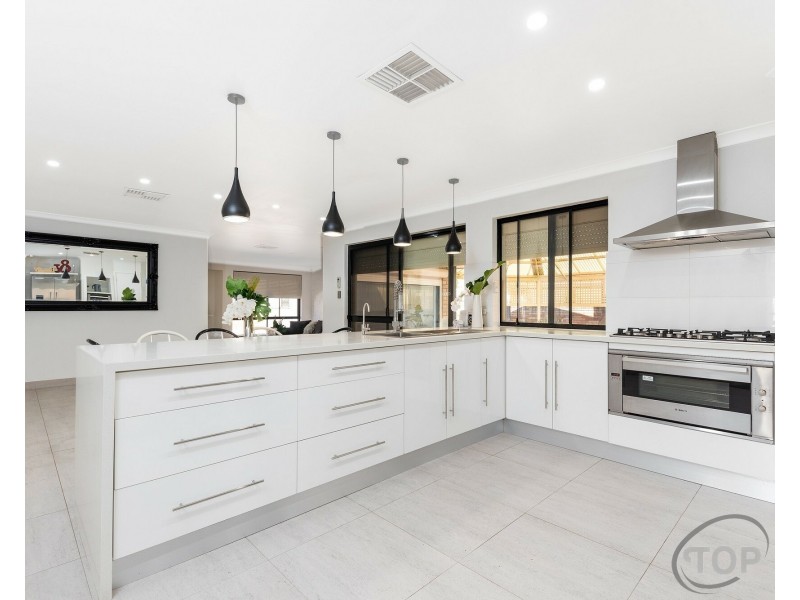 36 Hillock Circle, Leeming WA 6149