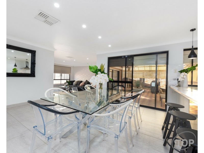 36 Hillock Circle, Leeming WA 6149