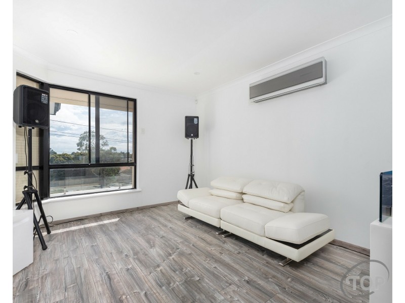 36 Hillock Circle, Leeming WA 6149