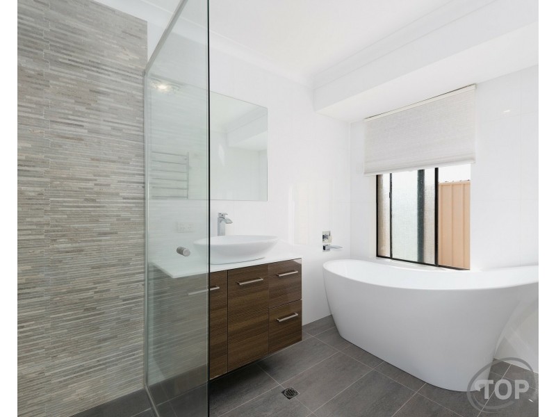 36 Hillock Circle, Leeming WA 6149