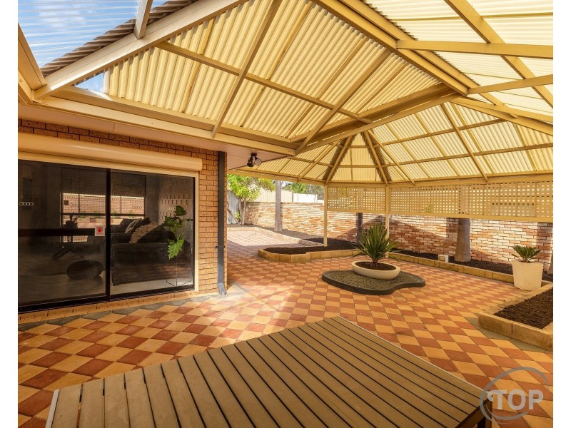 36 Hillock Circle, Leeming WA 6149