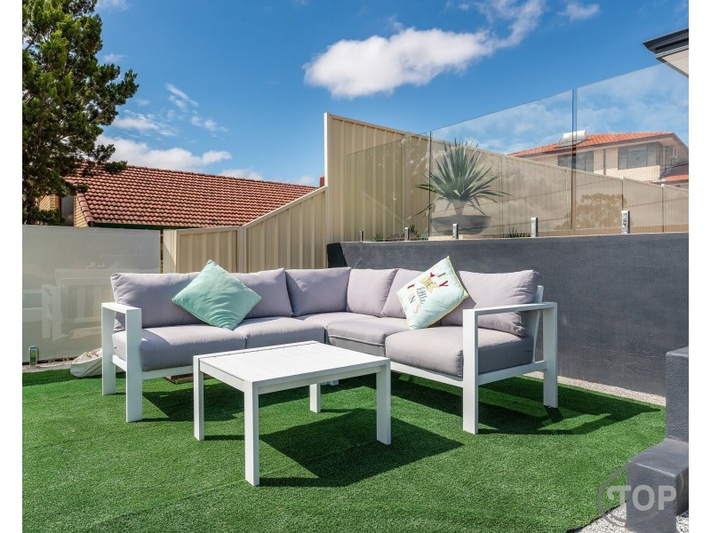 36 Hillock Circle, Leeming WA 6149