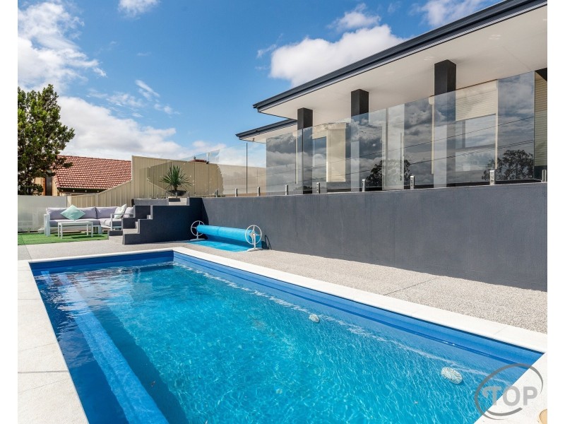 36 Hillock Circle, Leeming WA 6149
