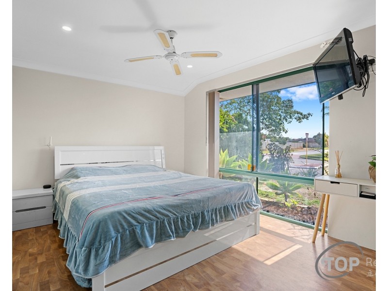 42 Sugarwood Drive, Thornlie WA 6108