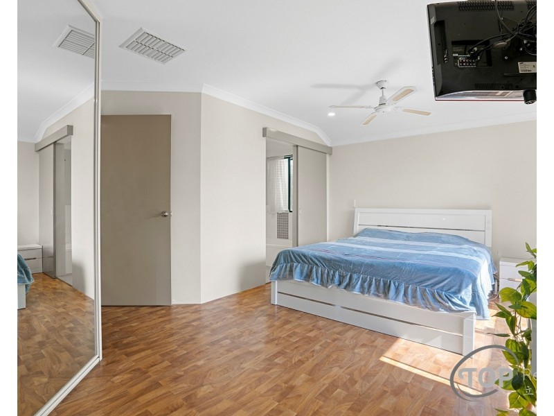 42 Sugarwood Drive, Thornlie WA 6108